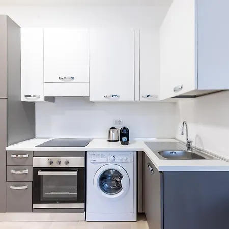 Cesano Boscone- One-room Flat, Wi-fi E Netflix Cesano Boscone
