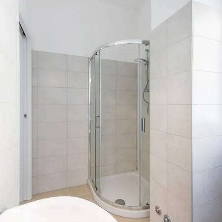 Apartment Cesano Boscone- One-room Flat, Wi-fi E Netflix *